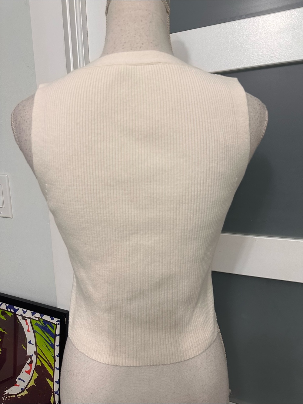 Reformation Myrtle Cream Sleeveless V-Neck Vest Top SZ Small Chic EUC - Picture 7 of 7